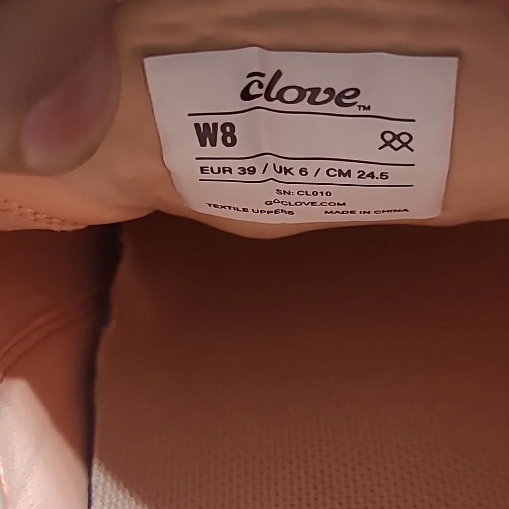 Clove Limited Edition Quartz Nursing Sneakers Size 8.5 and 8 Women’s - Picture 8 of 8